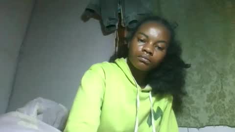 caella98 online show from May 20, 2026, 6:52 am