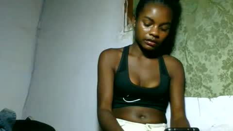 caella98 online show from May 20, 2026, 6:58 pm