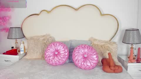 Cahitlin  online show from October 21, 2025, 5:41 am