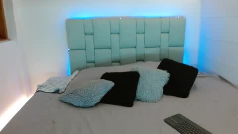 Snapshot of cailyn_briona chatting on February 8, 2026, 11:13 am Cailyn Independent model online show from February 8, 2026, 11:13 am