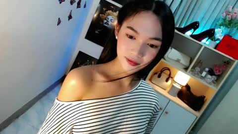 Snapshot of caitlin_x chatting on April 17, 2026, 8:45 pm caitlin online show from April 17, 2026, 8:45 pm
