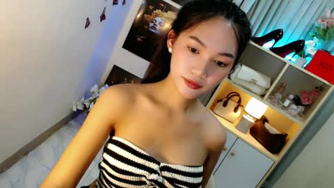 Snapshot of caitlin_x chatting on April 18, 2026, 7:07 pm caitlin online show from April 18, 2026, 7:07 pm