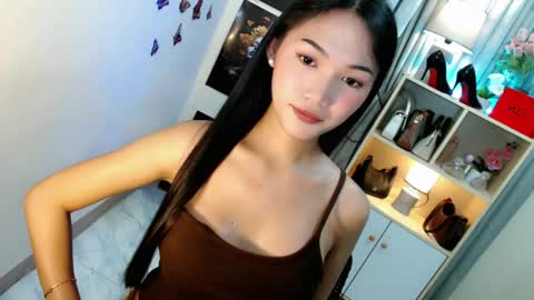 Snapshot of caitlin_x chatting on May 11, 2026, 7:44 pm caitlin online show from May 11, 2026, 7:44 pm