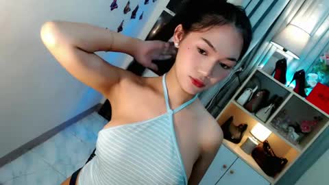 Snapshot of caitlin_x chatting on May 17, 2026, 11:01 pm caitlin online show from May 17, 2026, 11:01 pm