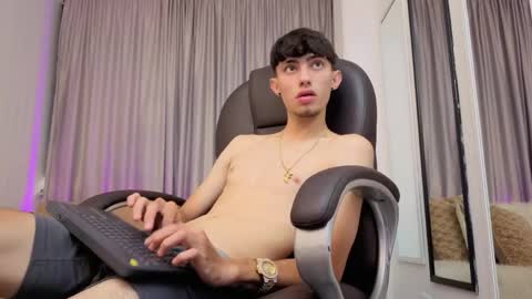 Snapshot of caled_saenz chatting on May 13, 2026, 9:11 pm caled_saenz online show from May 13, 2026, 9:11 pm