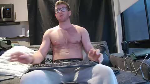 Snapshot of calfurey chatting on November 9, 2025, 9:24 pm calfurey online show from November 9, 2025, 9:24 pm