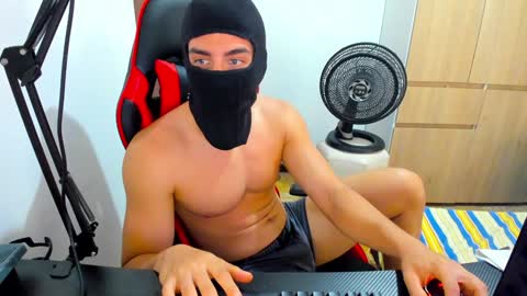 calihotcaliente27 online show from January 14, 2025, 2:43 pm