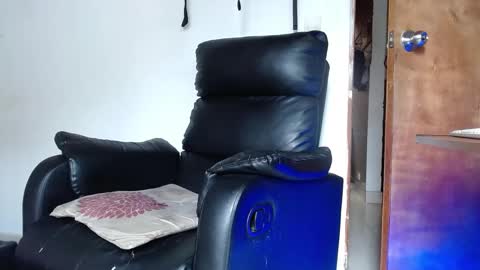 Snapshot of calioppe_10 chatting on September 18, 2025, 3:36 pm Calioppe 10 online show from September 18, 2025, 3:36 pm