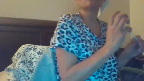 Snapshot of calishop1 chatting on October 31, 2025, 2:45 am calishop1 online show from October 31, 2025, 2:45 am