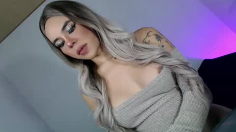 Snapshot of call_me_clara chatting on July 11, 2026, 1:52 am CALL ME CLARA online show from July 11, 2026, 1:52 am