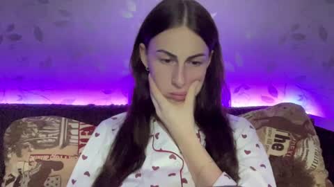 Snapshot of call_me_dad_ chatting on January 10, 2025, 8:26 pm Anna online show from January 10, 2025, 8:26 pm