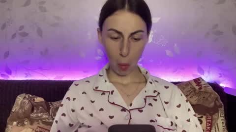 Snapshot of call_me_dad_ chatting on January 25, 2025, 10:07 pm Anna online show from January 25, 2025, 10:07 pm