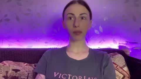 Snapshot of call_me_dad_ chatting on March 3, 2025, 7:49 pm Anna online show from March 3, 2025, 7:49 pm