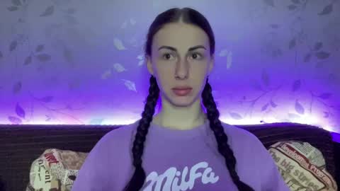 Snapshot of call_me_dad_ chatting on March 10, 2025, 11:27 pm Anna online show from March 10, 2025, 11:27 pm