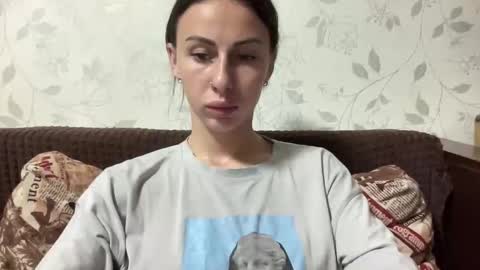Snapshot of call_me_dad_ chatting on October 4, 2025, 5:22 pm Anna online show from October 4, 2025, 5:22 pm