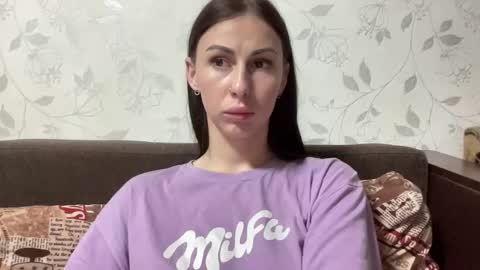 Anna online show from November 9, 2025, 8:18 pm