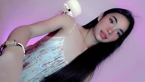 call_me_nina online show from May 8, 2026, 5:57 am