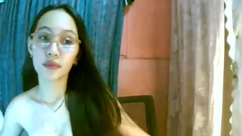Snapshot of calla_freya chatting on October 23, 2025, 6:02 am Freya online show from October 23, 2025, 6:02 am