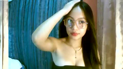 Snapshot of calla_freya chatting on October 29, 2025, 6:04 am Freya online show from October 29, 2025, 6:04 am