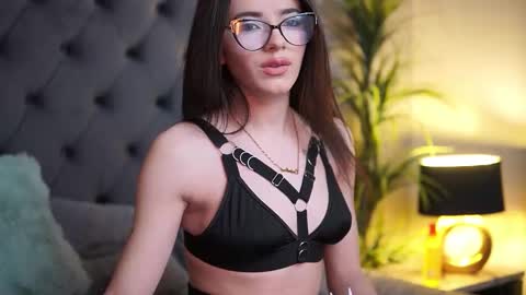 Snapshot of callieluna chatting on February 16, 2026, 10:06 pm Callie online show from February 16, 2026, 10:06 pm