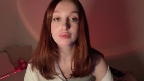 Snapshot of callme_alexa chatting on December 20, 2025, 8:27 pm Alexa online show from December 20, 2025, 8:27 pm