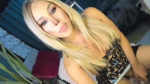 Snapshot of callmebythename_daisy chatting on March 5, 2026, 11:06 am A STINGY MAN IS A SIGN OF UNWELLINGNESS. online show from March 5, 2026, 11:06 am