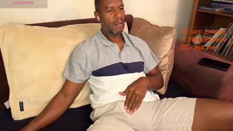 My name is Robert  Dont be shysay hi I love to chat. For requests or dirty talk please use tips  online show from March 31, 2026, 5:30 am