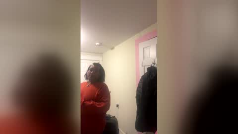 Snapshot of cals9x chatting on December 3, 2025, 3:03 am camzxoxox online show from December 3, 2025, 3:03 am