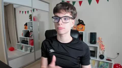 Hey I am Calvin  online show from March 8, 2025, 7:09 pm