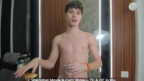 Hey I am Calvin  online show from July 7, 2026, 3:16 pm