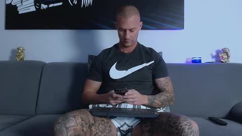 Calvin  online show from January 5, 2025, 4:38 pm