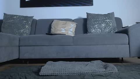 Calvin  online show from February 16, 2025, 6:32 am