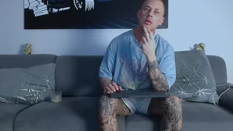 Calvin  online show from February 27, 2025, 7:23 am