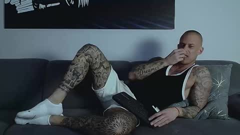 Calvin  online show from November 12, 2025, 10:20 pm