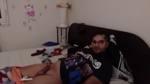 Calvinjohnlad online show from November 19, 2025, 8:53 pm