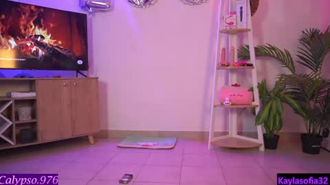 Snapshot of calypso_and_ge1 chatting on January 26, 2025, 10:46 pm Calypso and Kayla online show from January 26, 2025, 10:46 pm
