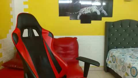 cam_xman online show from February 28, 2026, 1:12 pm