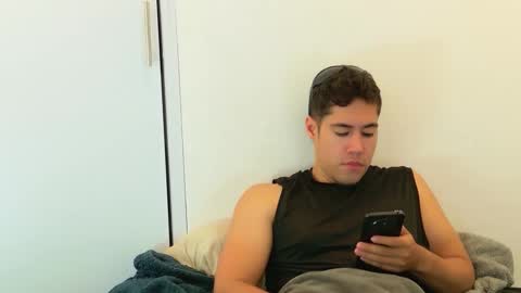 Snapshot of camara110 chatting on October 24, 2025, 12:30 am camara110 online show from October 24, 2025, 12:30 am