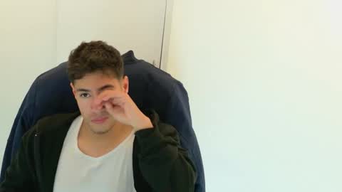 Snapshot of camara110 chatting on November 16, 2025, 3:56 am camara110 online show from November 16, 2025, 3:56 am