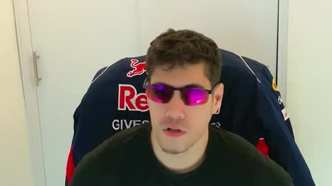 Snapshot of camara110 chatting on November 27, 2025, 10:23 pm camara110 online show from November 27, 2025, 10:23 pm