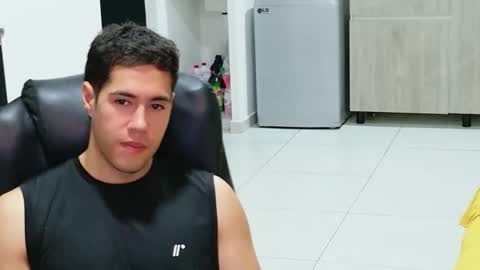 camara110 online show from May 7, 2026, 1:55 am