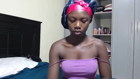 Snapshot of camclit chatting on December 3, 2024, 2:25 am Princess online show from December 3, 2024, 2:25 am