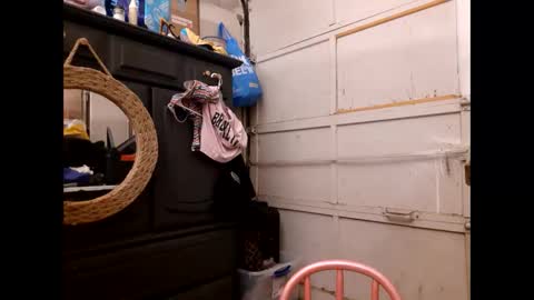 Snapshot of camdenwest chatting on October 3, 2025, 1:24 am Camden online show from October 3, 2025, 1:24 am