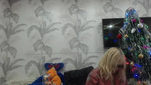 CamDiva1 online show from January 24, 2025, 10:32 am