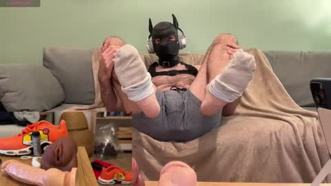 Snapshot of camdogfr chatting on December 14, 2024, 1:27 pm camdogfr online show from December 14, 2024, 1:27 pm