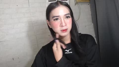 camela_star online show from January 8, 2025, 1:53 am