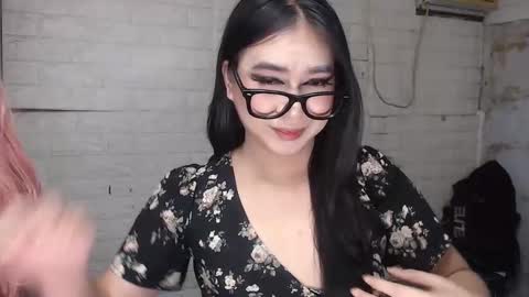 camela_star online show from October 8, 2025, 11:08 am