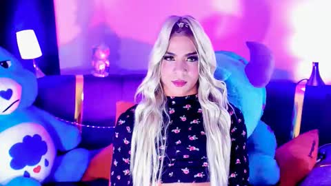 camelyharrper1 online show from October 8, 2025, 3:48 am