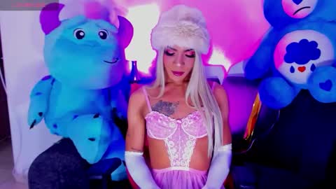 camelyharrper1 online show from October 12, 2025, 4:00 am