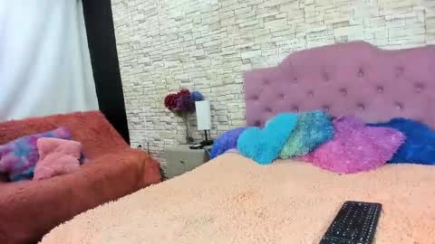 cameron_april online show from November 13, 2025, 11:42 am